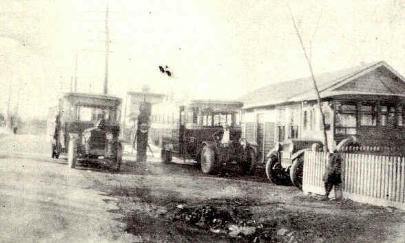 he old Media-Concordville buses parked at the Concordville terminal on Baltimore Pike, now a gas and groceries emporium. - Photo from The Delaware County Adovcate, April 1942